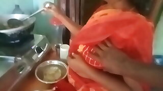 aunty cooking sex and handjob boy flannel